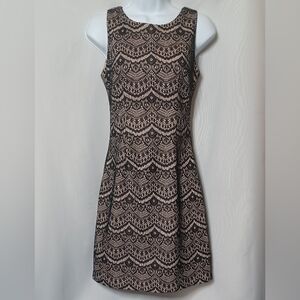 GUESS Los Angeles Women's Black/ Peach Lace Sleeveless Dress.